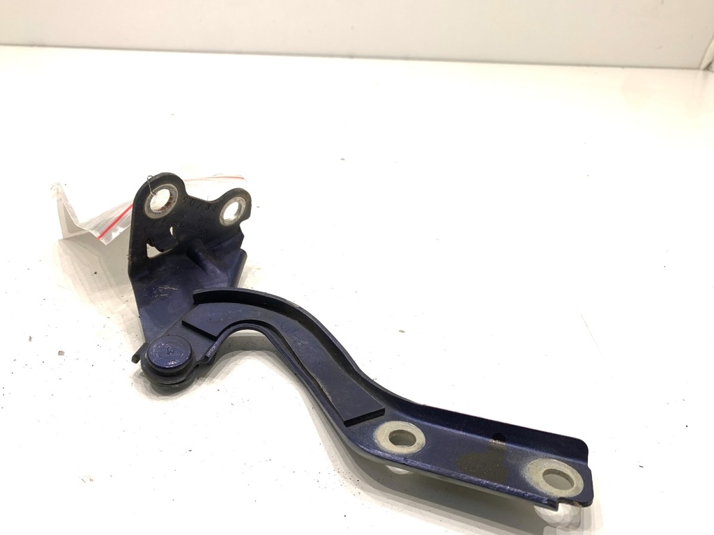 [STARK-903570] Bisagra de capó delantero derecho VW Fox liftback 2003-2015 5Z0823302A