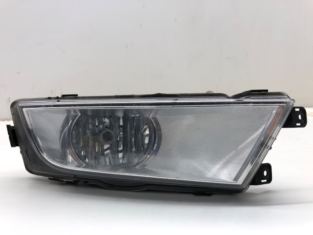 [STARK-905869] Faros delanteros SKODA OCTAVIA III Combi halogeno derecho 2012-2022