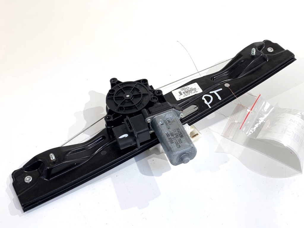 [STARK-906504] Elevalunas trasero derecho BMW Serie 2 Active Tourer (F45) 218 d 2013-2022