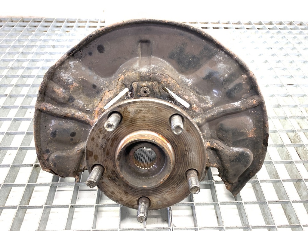 [STARK-906631] Maza delantera derecha Toyota Corolla Verso 1.6 81 kW 2004-2009