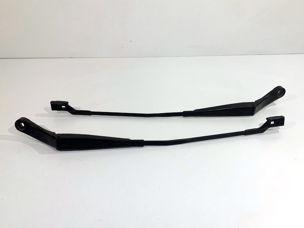 [STARK-908937] Brazo limpiaparabrisas delantero completo OPEL ASTRA K (B16) 2015-2022