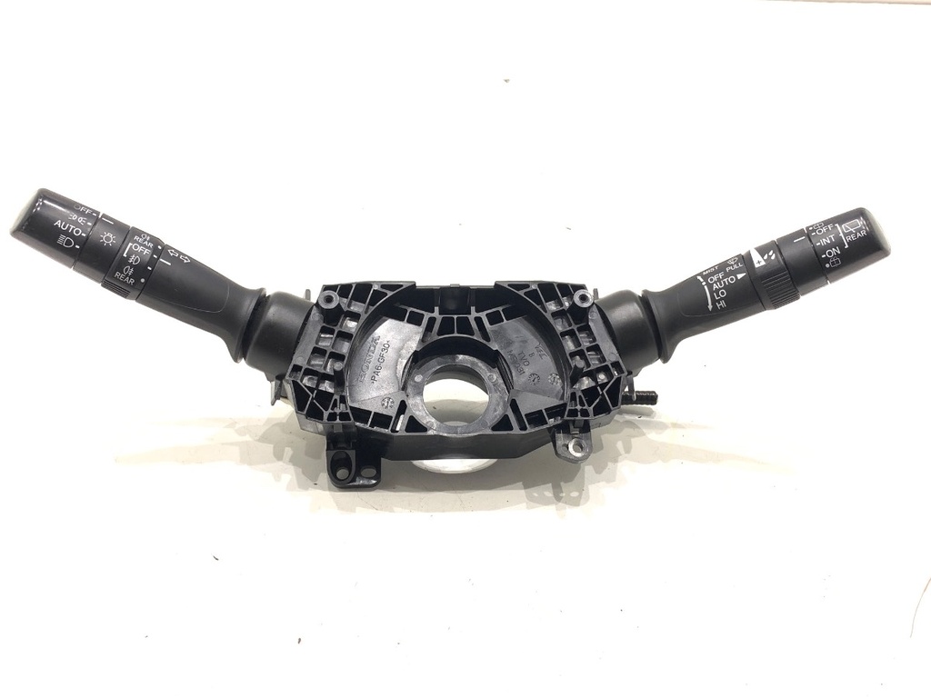[STARK-910830] Combinado de luces HONDA CIVIC IX (FK) 1.4 i-VTEC 73 kW 2012-2022