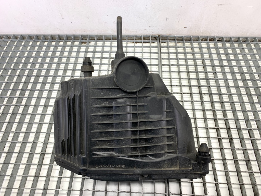 [STARK-850582] Caja de filtro de aire Audi A5 (F53, F5P) 2.0 TDI 140 kW 2016-2022