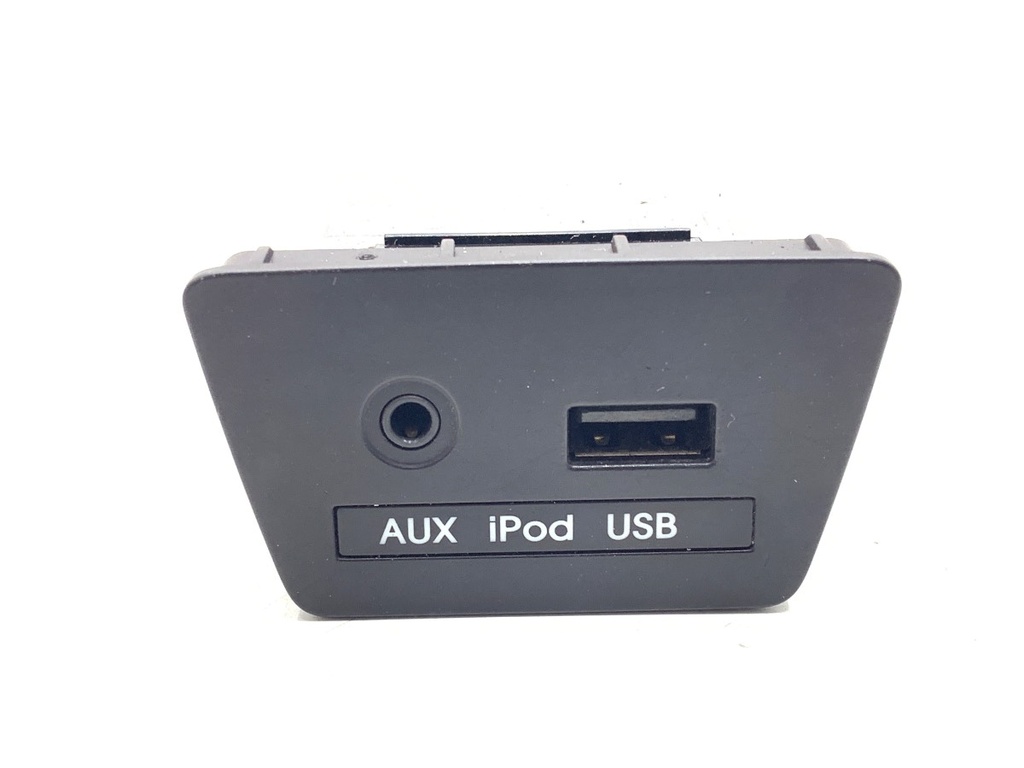[STARK-913541] Puerto USB Hyundai ix35 (LM, EL, ELH) 1.6 99 kW 135 CV 2010-2022