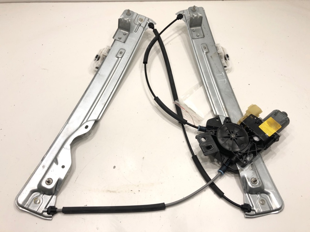 [STARK-914449] Elevador de ventanilla delantero derecho Ford Kuga II (DM2) 1.6 EcoBoost 110 kW (150 CV) 2013-2014