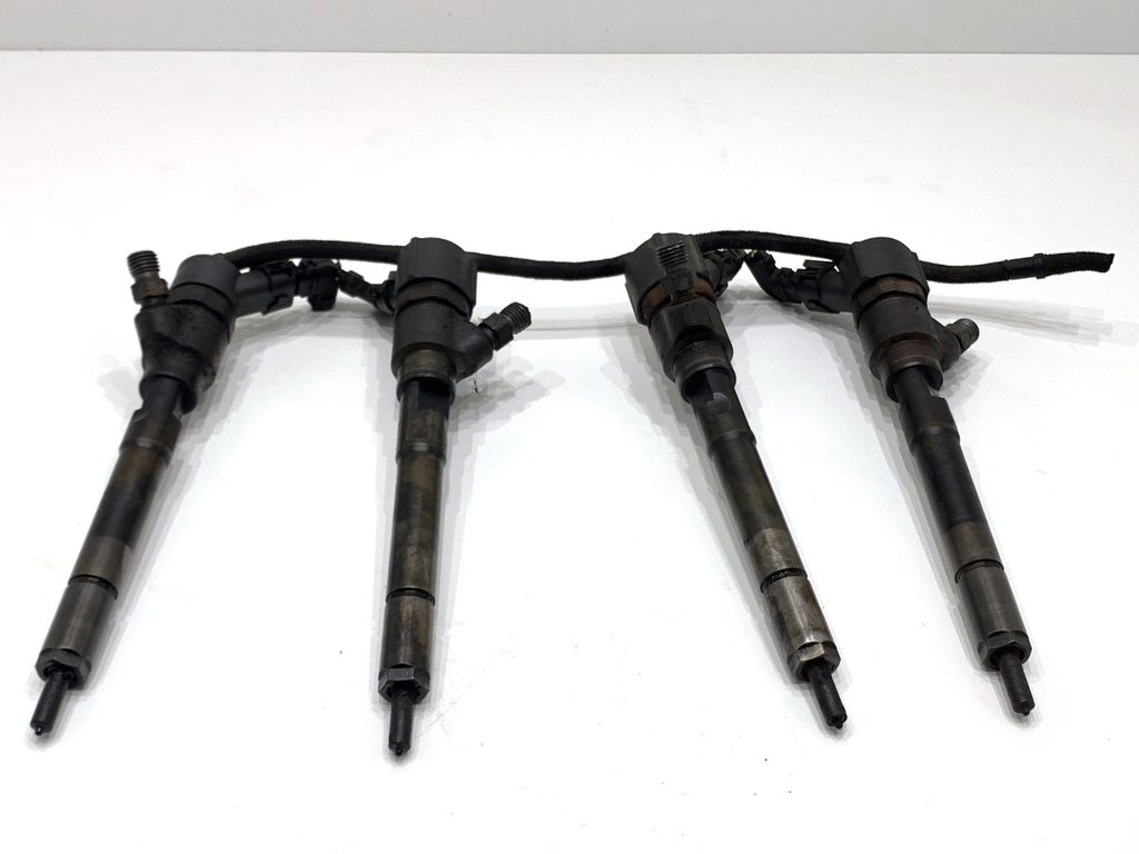 [STARK-866919] Juego de inyectores HYUNDAI TUCSON (JM) 2.0 CRDi 100 kW 2006-2010