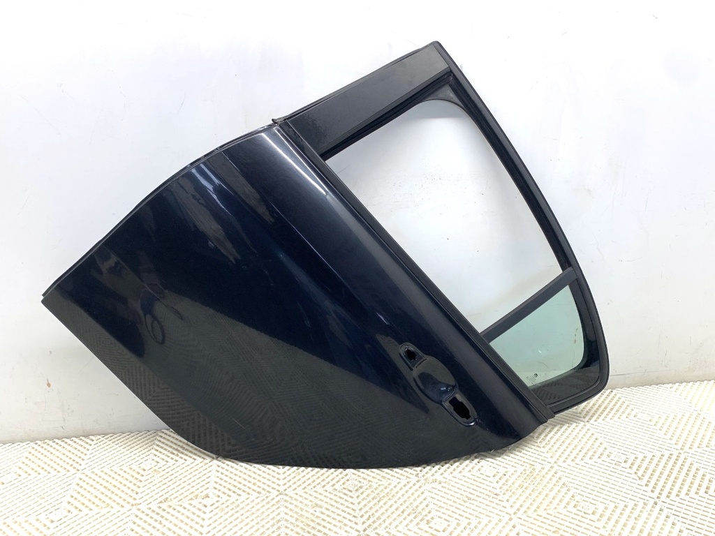 [STARK-869396] Puerta trasera izquierda FIAT TIPO sedan (356_) 2015-2022