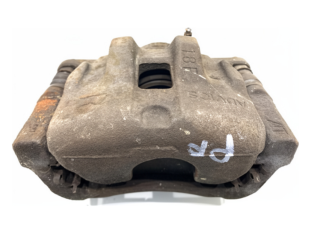 [STARK-931697] Pinza de freno delantera derecha SUZUKI GRAND VITARA II (JT, TE, TD) 2005-2022