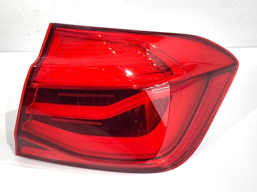 [STARK-824617] Piloto trasero derecho BMW Serie 3 (F30, F80) 2011-2018