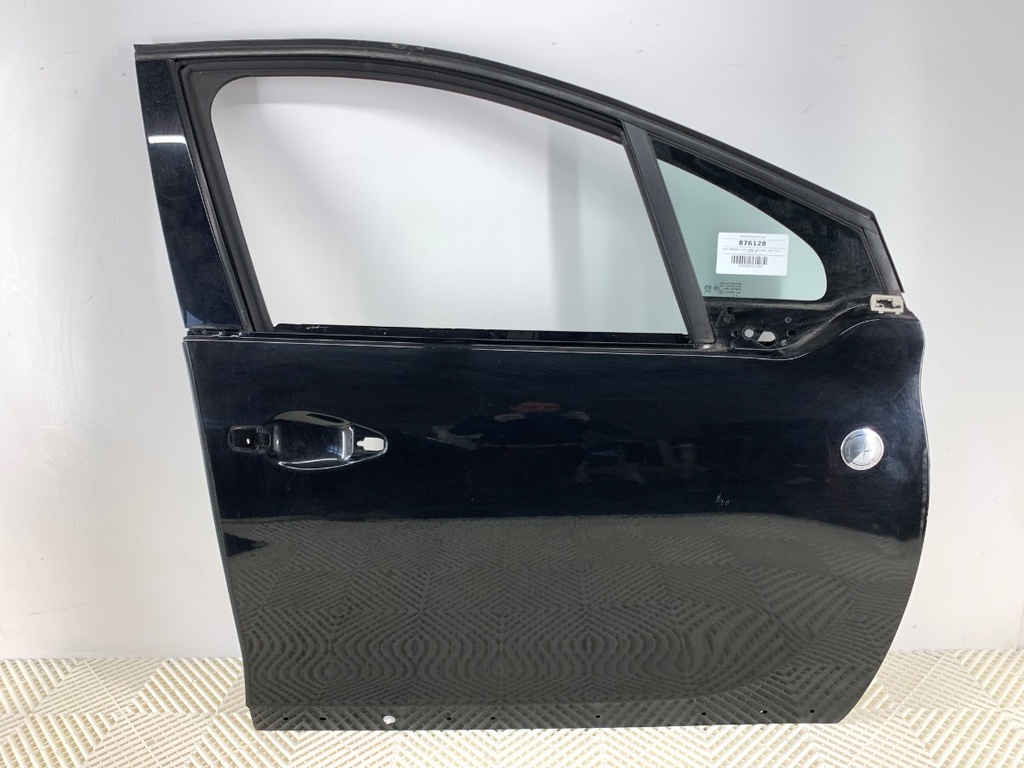 [STARK-876128] Puerta delantera derecha PEUGEOT 2008 I (CU_) 1.2 THP 130 / PureTech 130 96 kW 2015-2022