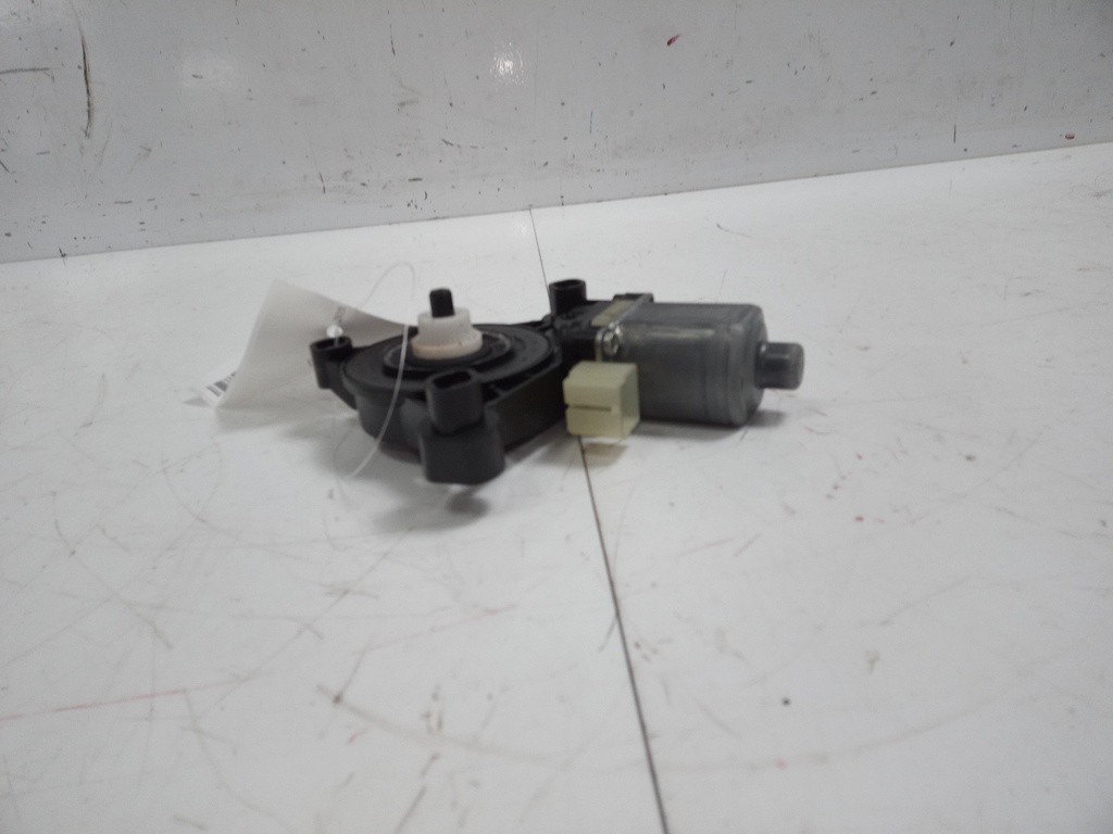 [MTD-499350] Motor del elevalunas trasero izquierdo Audi A4 8WC 3.0 TDI V6 DMG DMGA 8W0959811