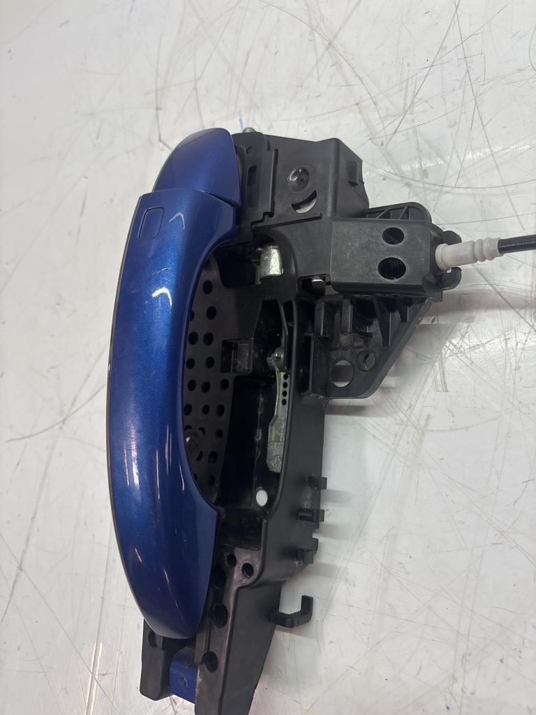 [MTD-500454] Tirador de puerta trasera izquierda azul Y5Q Audi SQ5 8R Q5 3.0 TDI CVU CVUC 8T0837885
