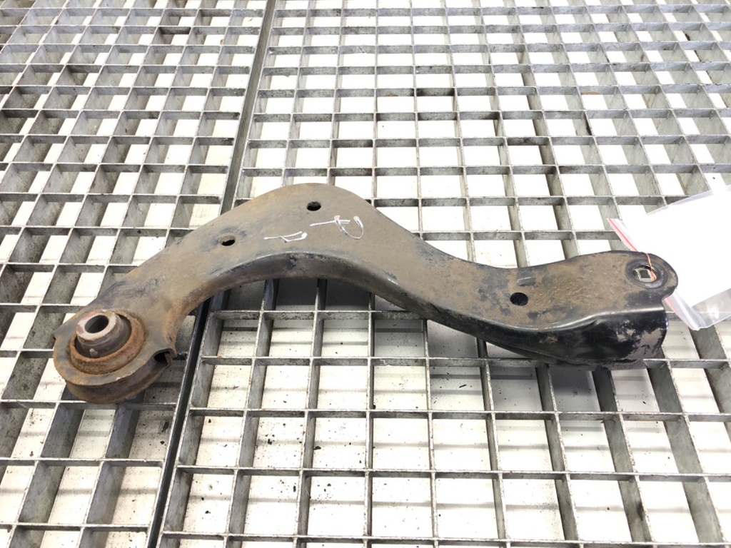 [STARK-626652] Paso de rueda trasero derecho Toyota Corolla sedán (_E21_) 2019-2022