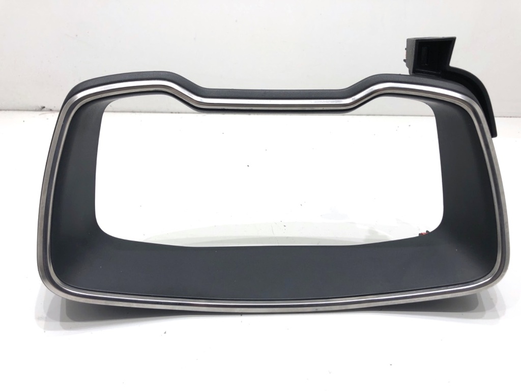 [STARK-733482] Moldura decorativa TOYOTA COROLLA Kombi (_E21_) 2.0 Hybrid (MZEH12) 2019-2022