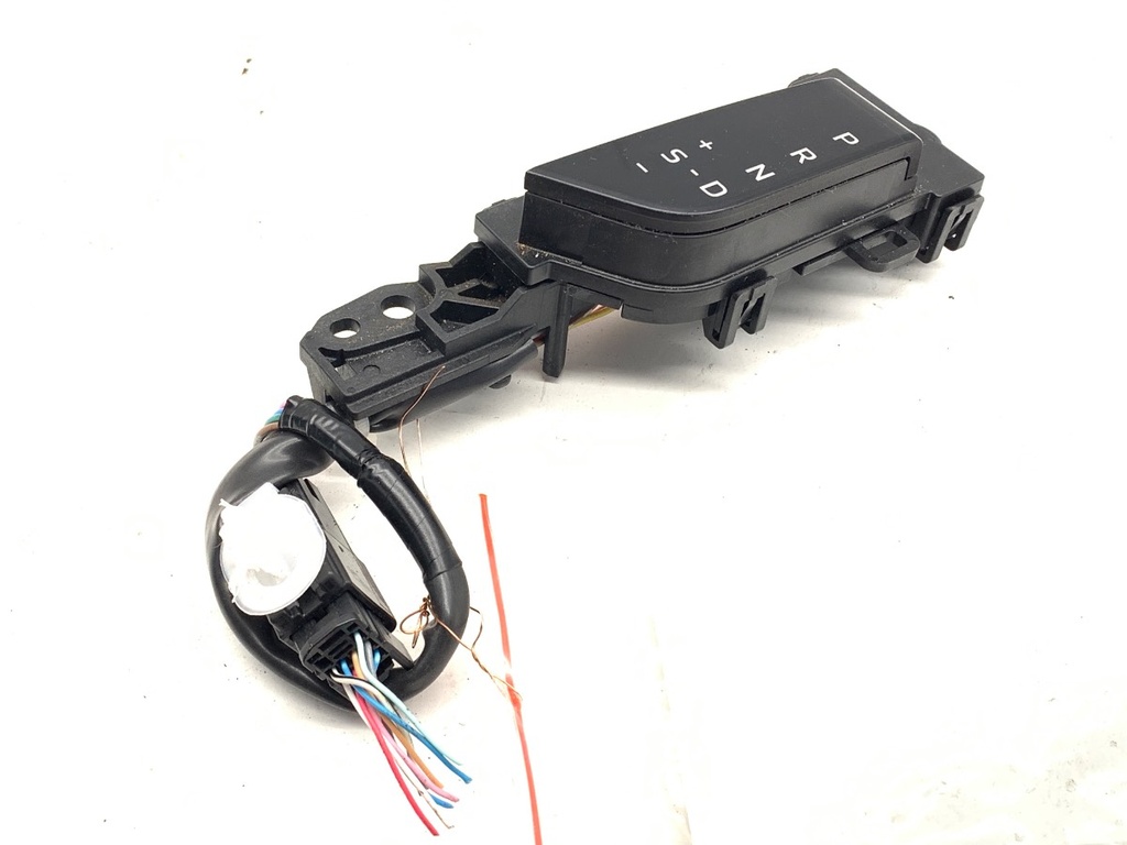[STARK-736699] Display Toyota Camry (_V7_, _VA7_, _VH7_) 2017-2022