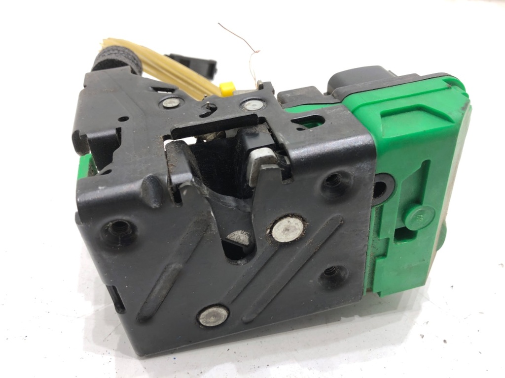 [STARK-757455] Cerradura de puerta delantera derecha VOLVO S60 I (384) 2000-2010