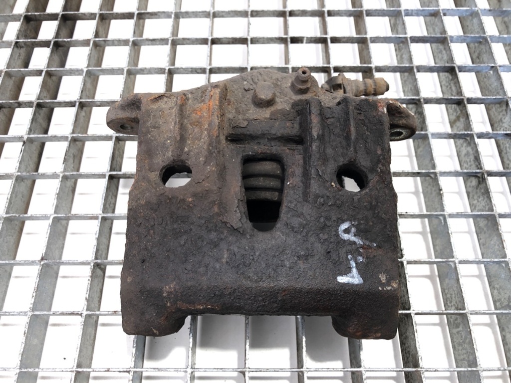 [STARK-759547] Pinza de freno delantera izquierda VW Transporter IV (70E,70L,70M,7DE,7DL) 2.4 D 55 kW 1997-2003