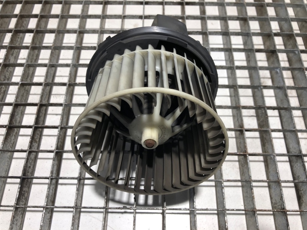 [STARK-768476] Ventilador de admisión de aire Ford Transit Autobus 2000-2006 2.0 DI