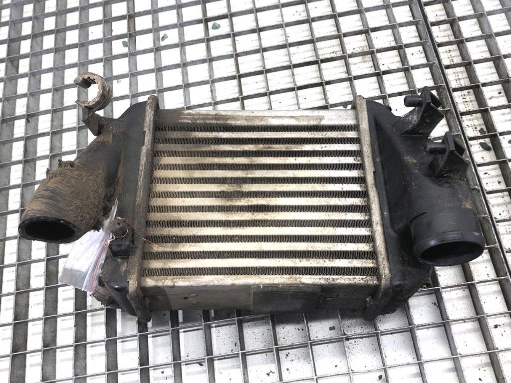 [STARK-769297] Intercooler AUDI A4 B6 Avant (8E5) 2.5 TDI 120 kW 2000-2005