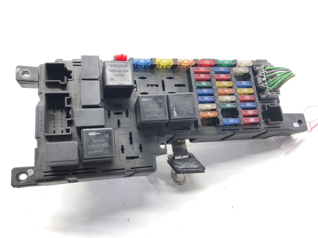 Caja de fusibles VOLVO S60 I (384) 2.4 125 kW 170 CV gasolina 2000-2010