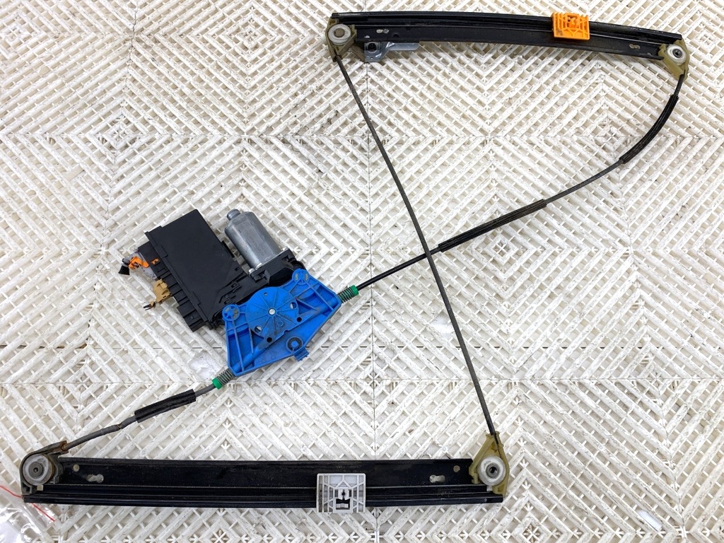 [STARK-798962] Elevador de ventana delantero derecho Audi A4 B7 (8EC) 2.0 TDI 2004-2008