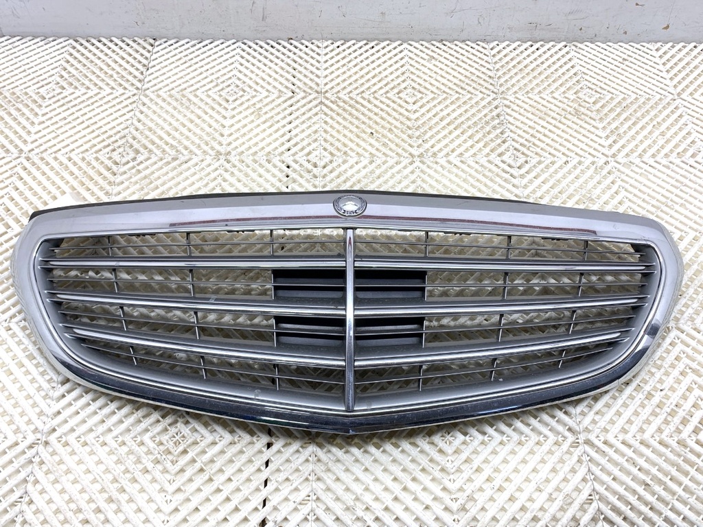 [STARK-884123] Rejilla de parachoques Mercedes-Benz Clase E (W212) 2009-2016