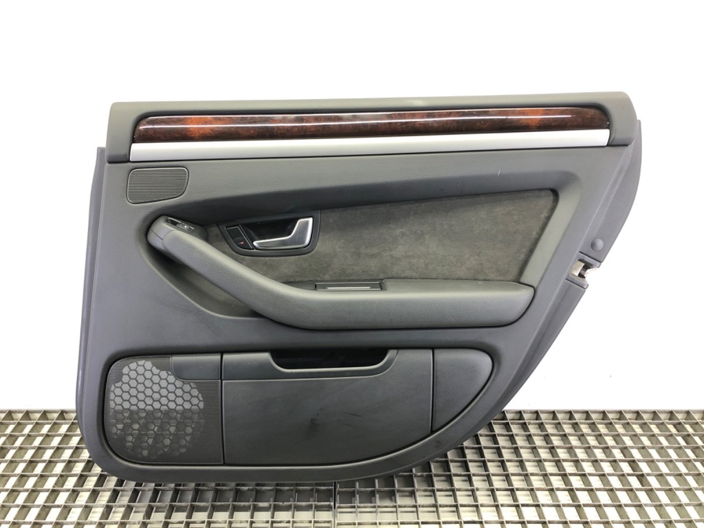 [STARK-558240] Panel de puerta trasera izquierdo Audi A8 D3 (4E2, 4E8) 2002-2010