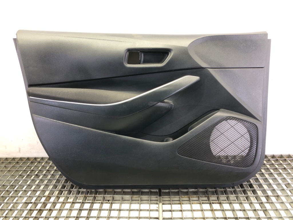 [STARK-612169] Panel de puerta delantero izquierdo Toyota Corolla liftback (_E21_) 2018-2022