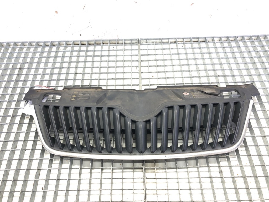 [STARK-623707] Rejilla de parachoques SKODA ROOMSTER (5J7) 2006-2015
