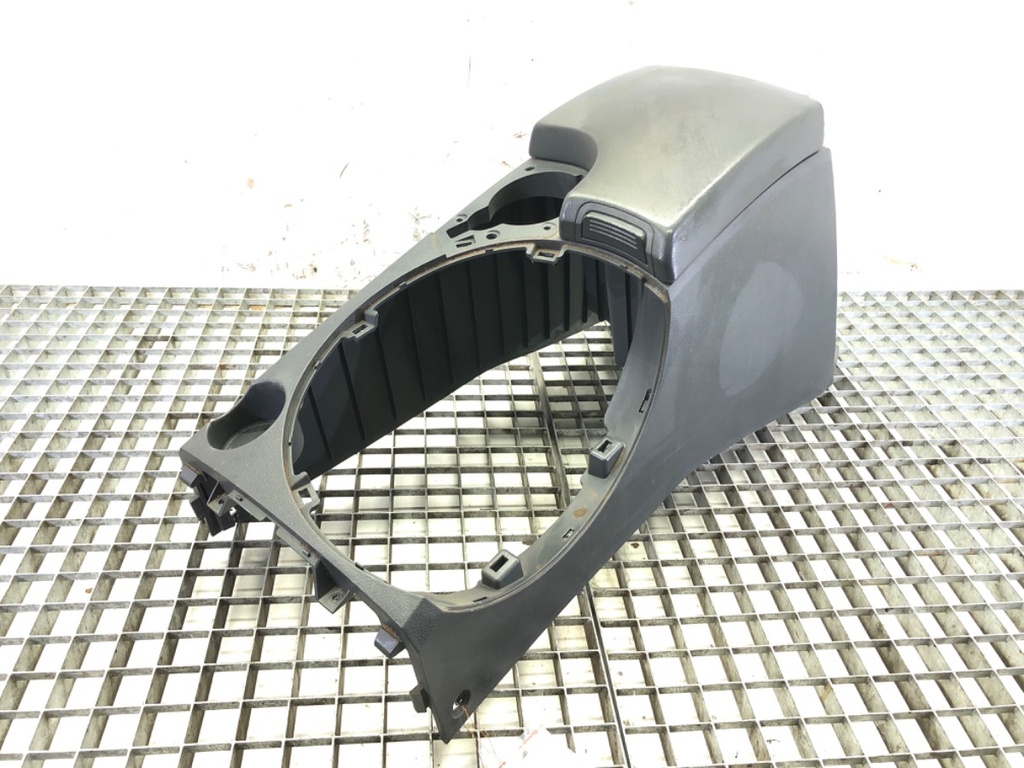 [STARK-637852] Reposabrazos SsangYong Kyron 2005-2022