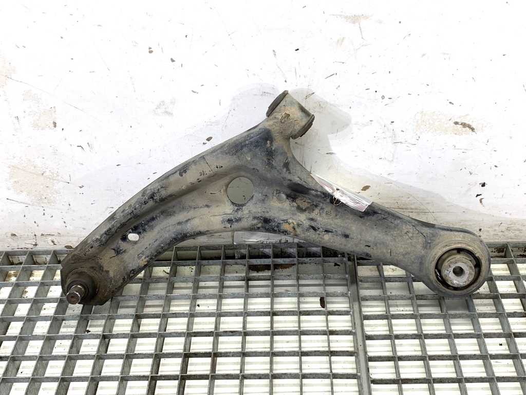 [STARK-732782] Arco de rueda delantero izquierdo Ford Transit Courier B460 2014-2022