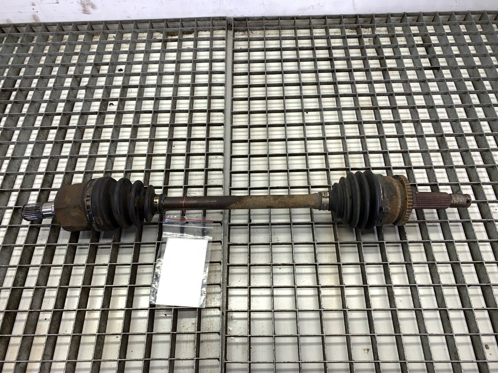 [STARK-746656] Semieje delantero izquierdo HYUNDAI i20 I (PB, PBT) 2008-2022