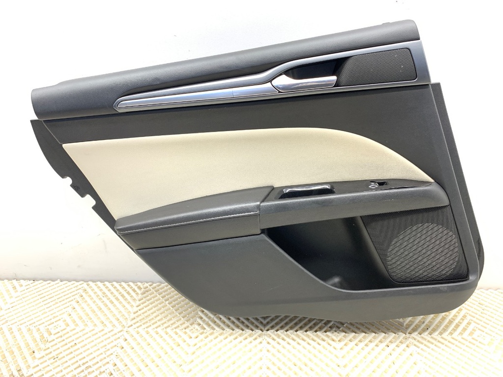 [STARK-754609] Panel de puerta trasera izquierda Ford Mondeo V liftback (CE) 2014-2022