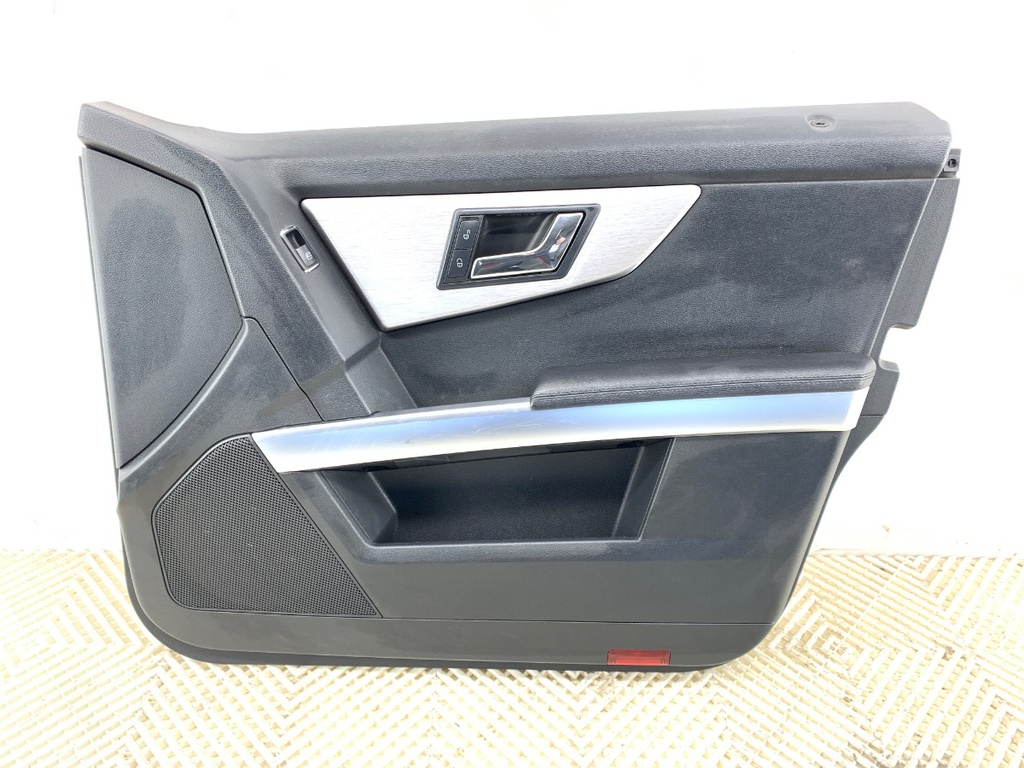 [STARK-760666] Panel de puerta delantero derecho Mercedes-Benz Clase GLK (X204) 2008-2015