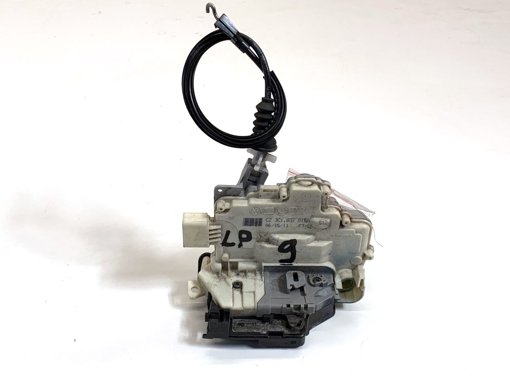 [STARK-868556] Cerradura de puerta delantera izquierda VW Passat B7 Variant (365) 2.0 TDI 125 kW 2010-2014
