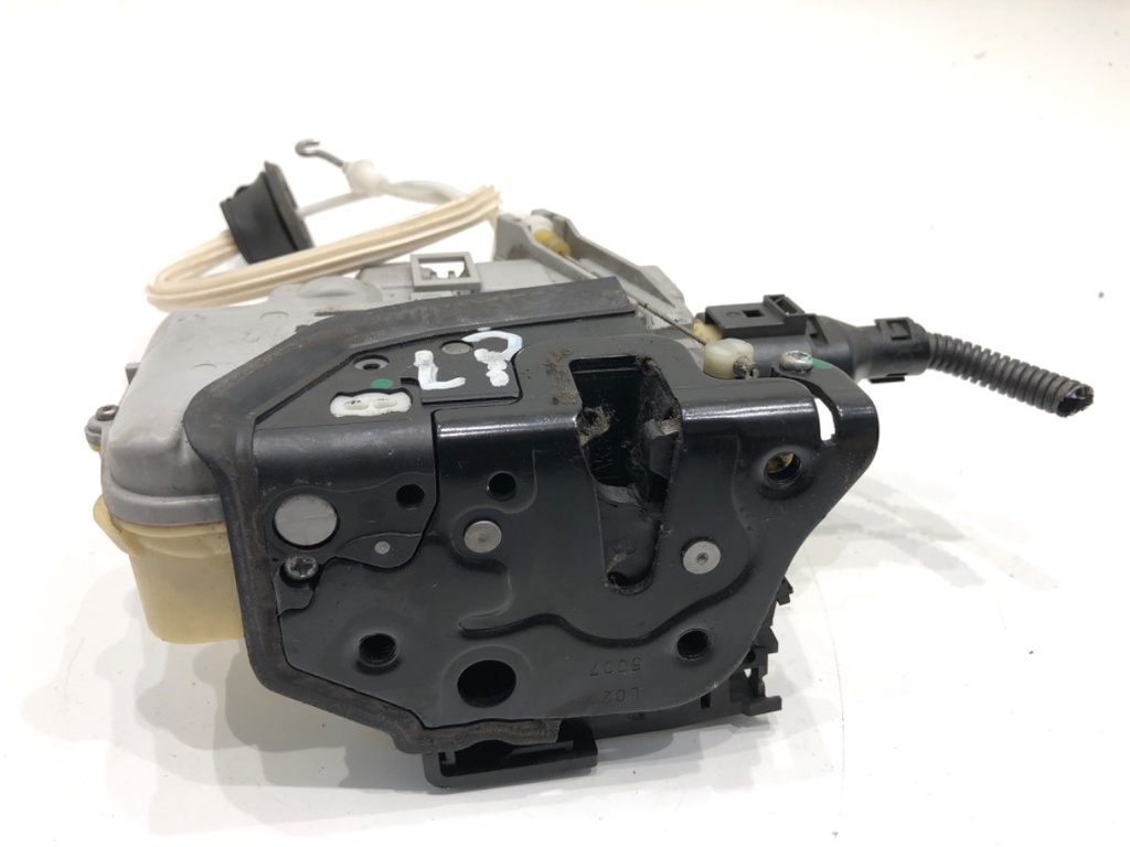 [STARK-912743] Cerradura de puerta delantera izquierda Audi Q7 (4LB) 2006-2016