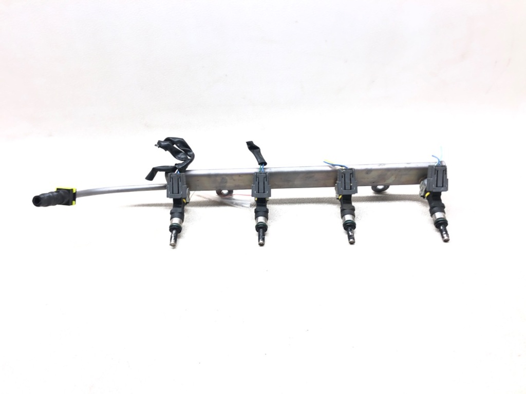 [STARK-452328] Colector de combustible Mitsubishi Outlander III (GG_W, GF_W, ZJ, ZL, ZK) 2.0 110 kW 2012-2022