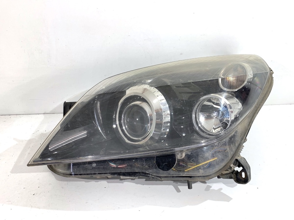 [STARK-857736] Faros delanteros izquierdos OPEL ASTRA H (A04) 2004-2014