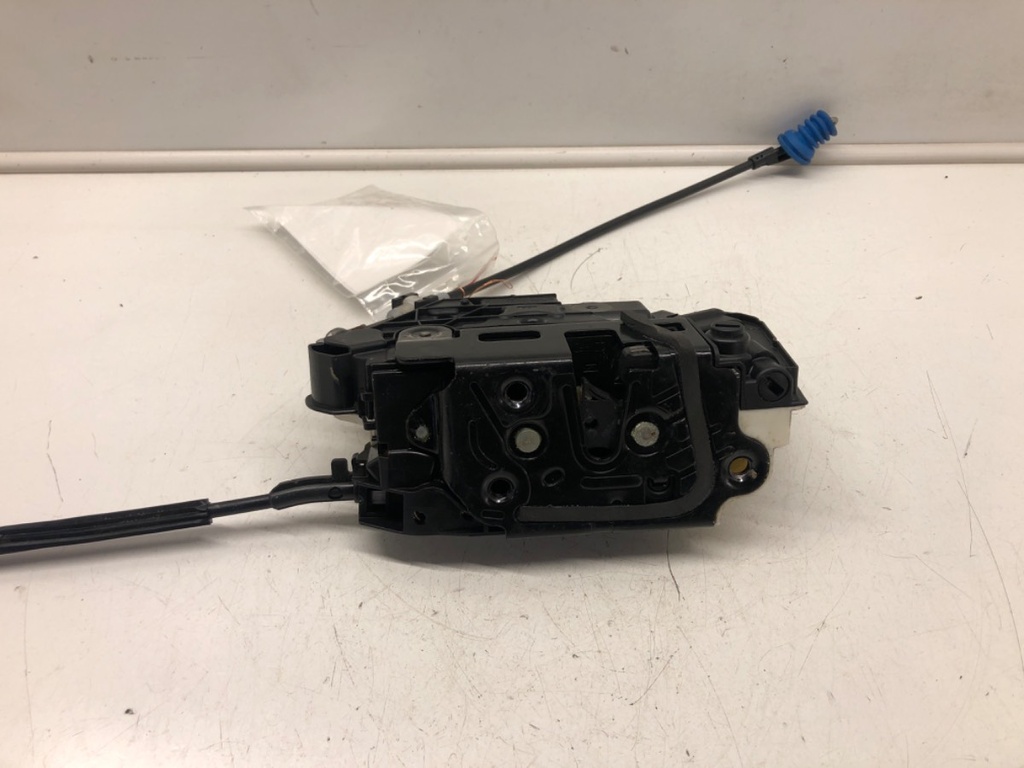 [STARK-488342] Cierre de puerta trasera derecha VW CC B7 (358) 2011-2016