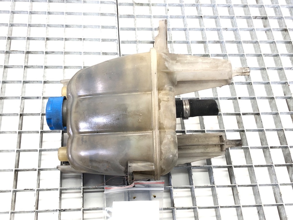 [STARK-516139] Depósito de expansión de refrigerante CITROEN JUMPER Autobus 2006-2022 2.2 HDi 110