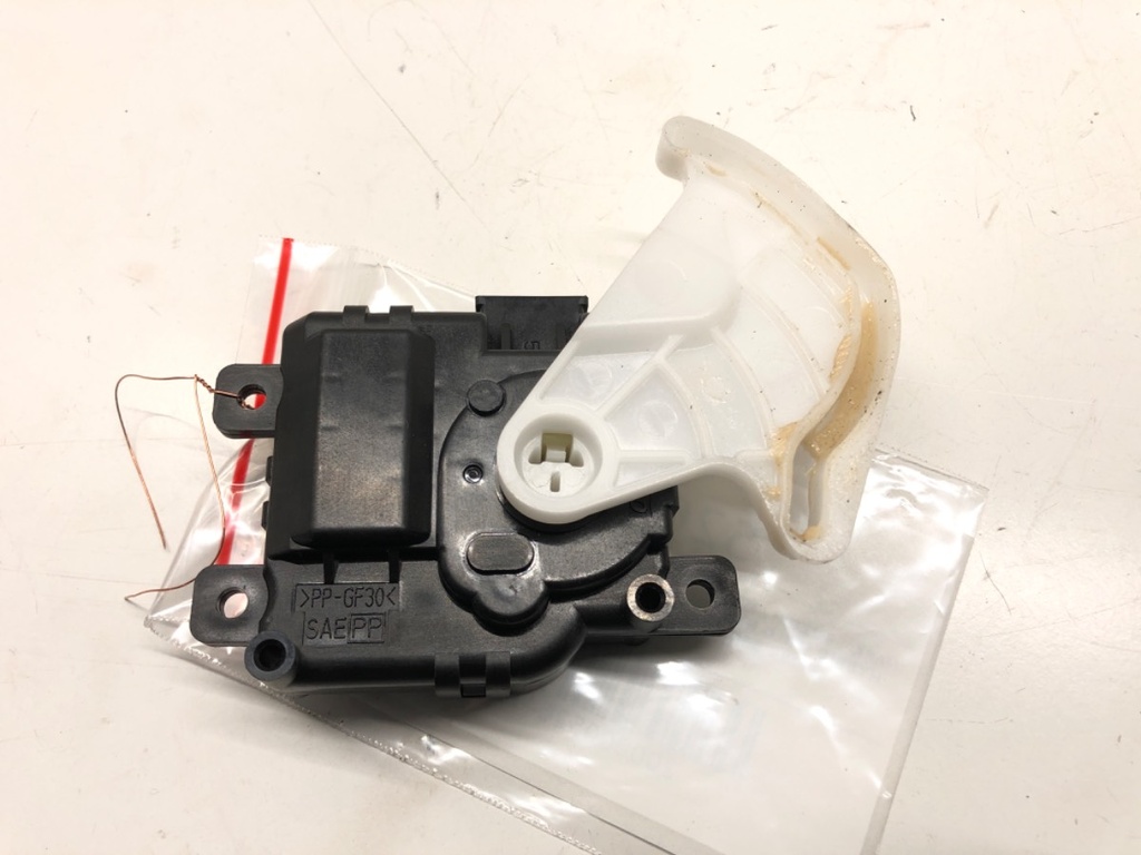 [STARK-526415] Resistencia de calefacción Suzuki SX4 S-Cross (JY) 1.4 Hybrid 95 kW 2019-2022