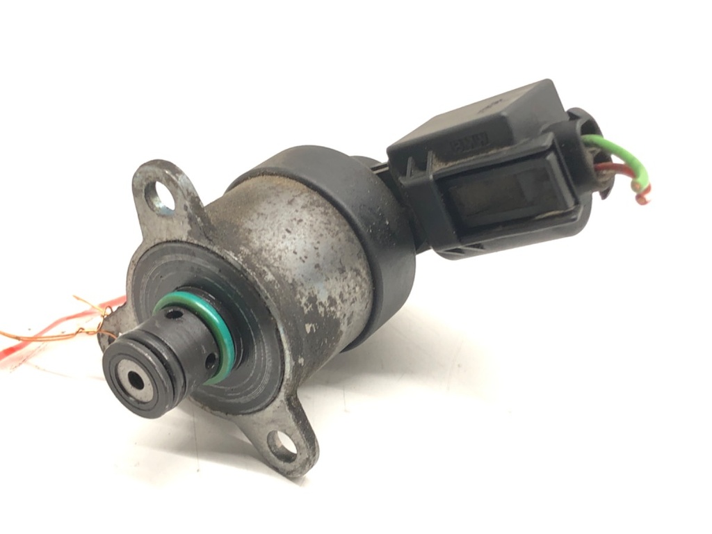 [STARK-527037] Regulador de presión de combustible BMW 1 (E87) 118 d 90 kW