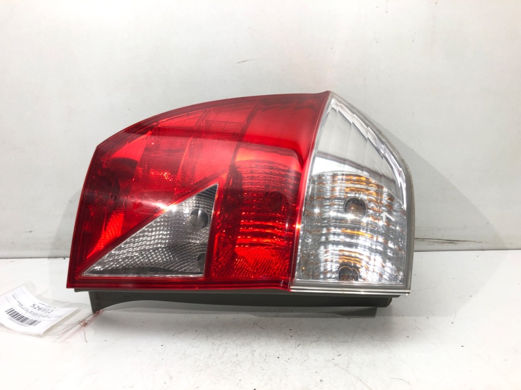 [STARK-526912] Piloto trasero izquierdo HONDA FR-V (BE) 2004-2022