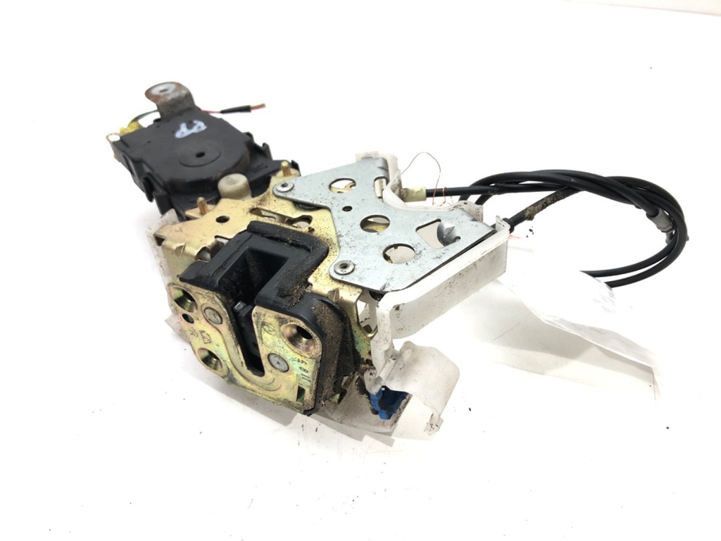 [STARK-536374] Cerradura de puerta delantera derecha Subaru Tribeca (B9) 2005-2022