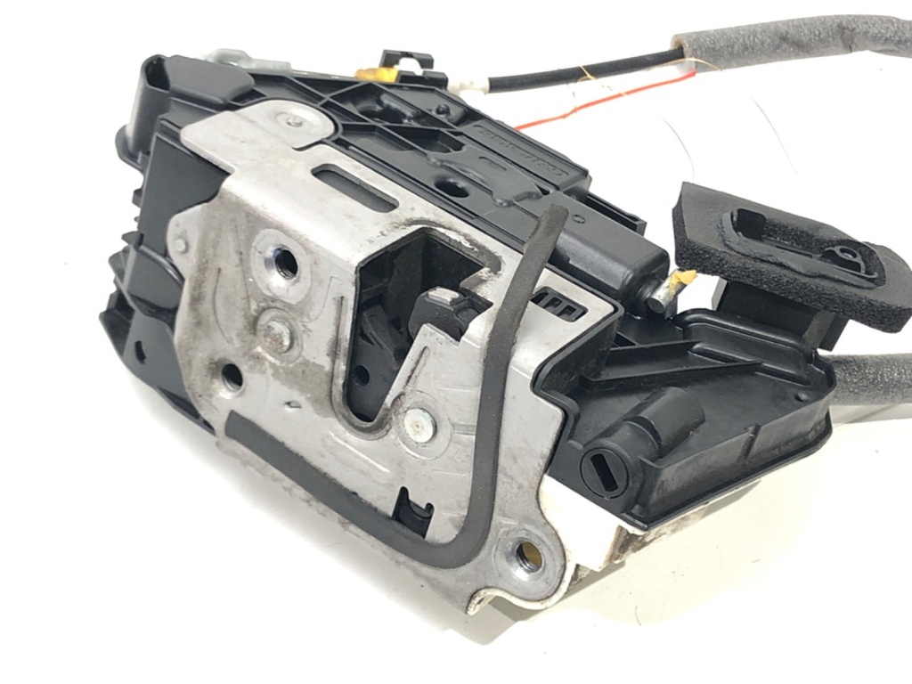 [STARK-546980] Cerradura de puerta delantera derecha SKODA RAPID (NH3, NK3, NK6) 2012-2022