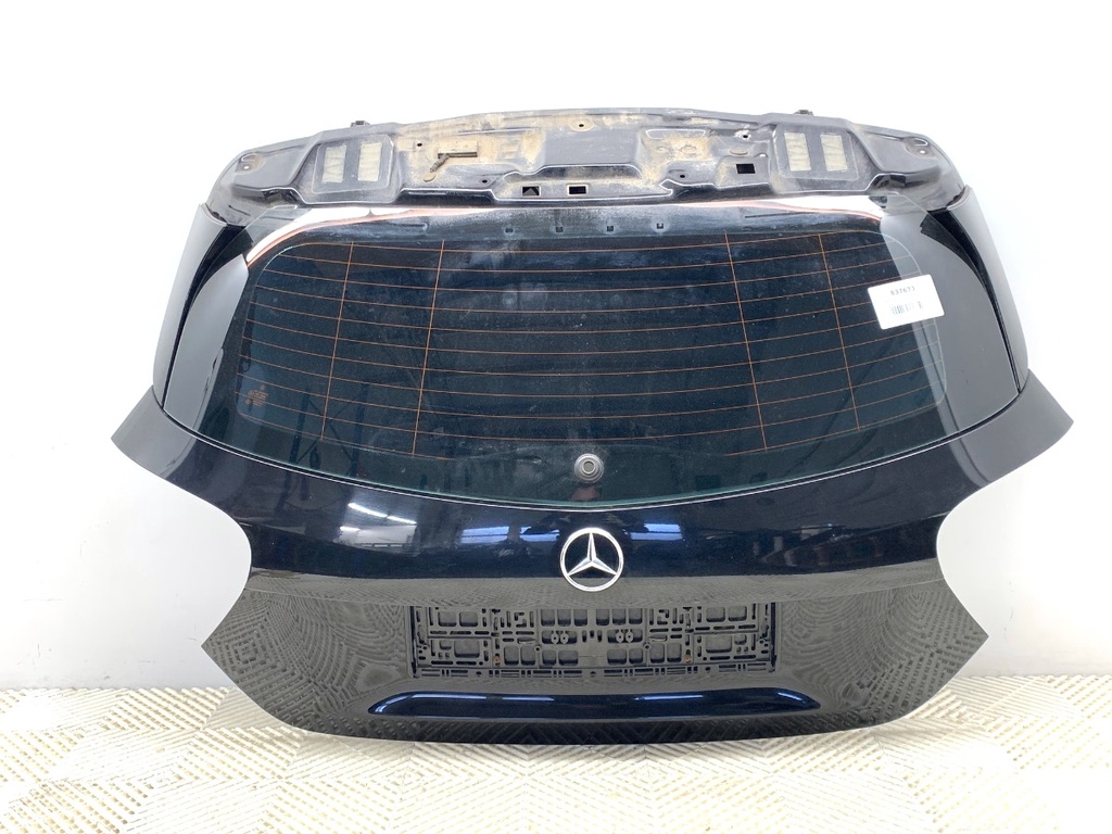 [STARK-837673] Portón trasero Mercedes-Benz Clase A (W176) 2012-2018