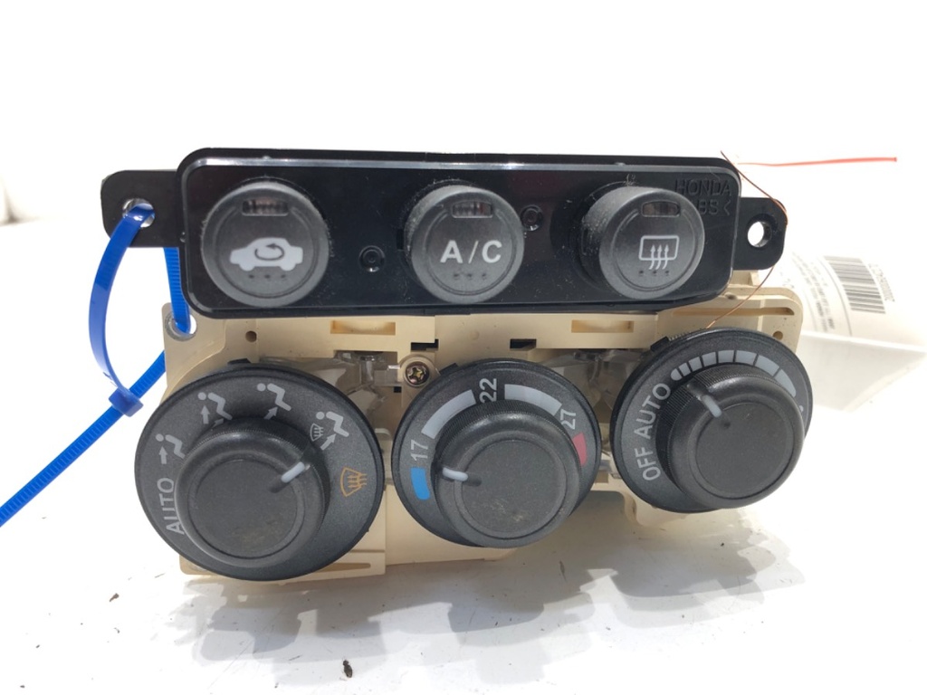 [STARK-604217] Panel de control de climatización Honda Civic VII Hatchback 1.6 i 81 kW 2001-2005