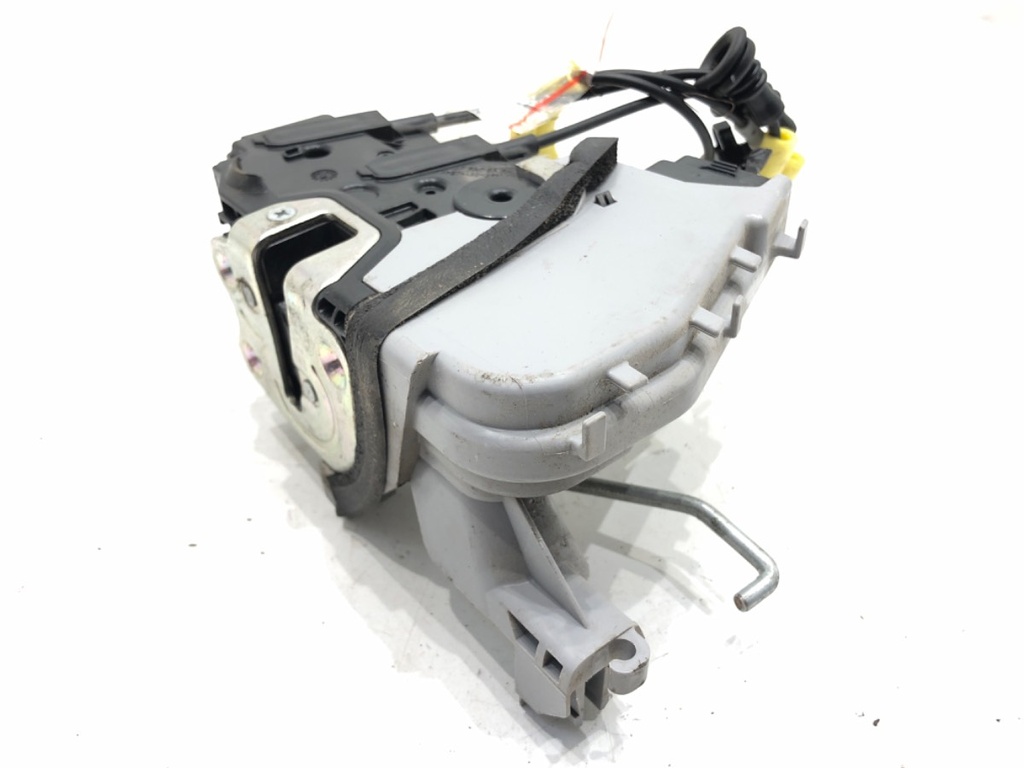 [STARK-608842] Cerradura de puerta delantera derecha KIA STINGER (CK) 2017-2022