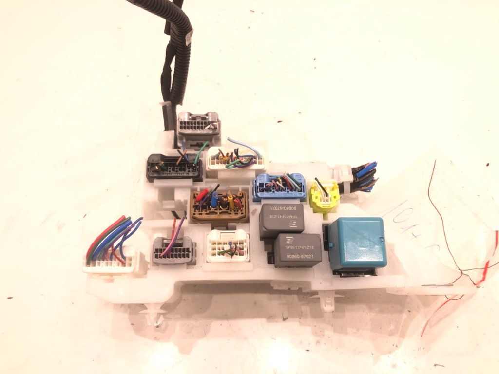 [STARK-613473] Caja de fusibles Toyota Aygo (_B4_) 1.0 VVTi 53 kW 2014-2022