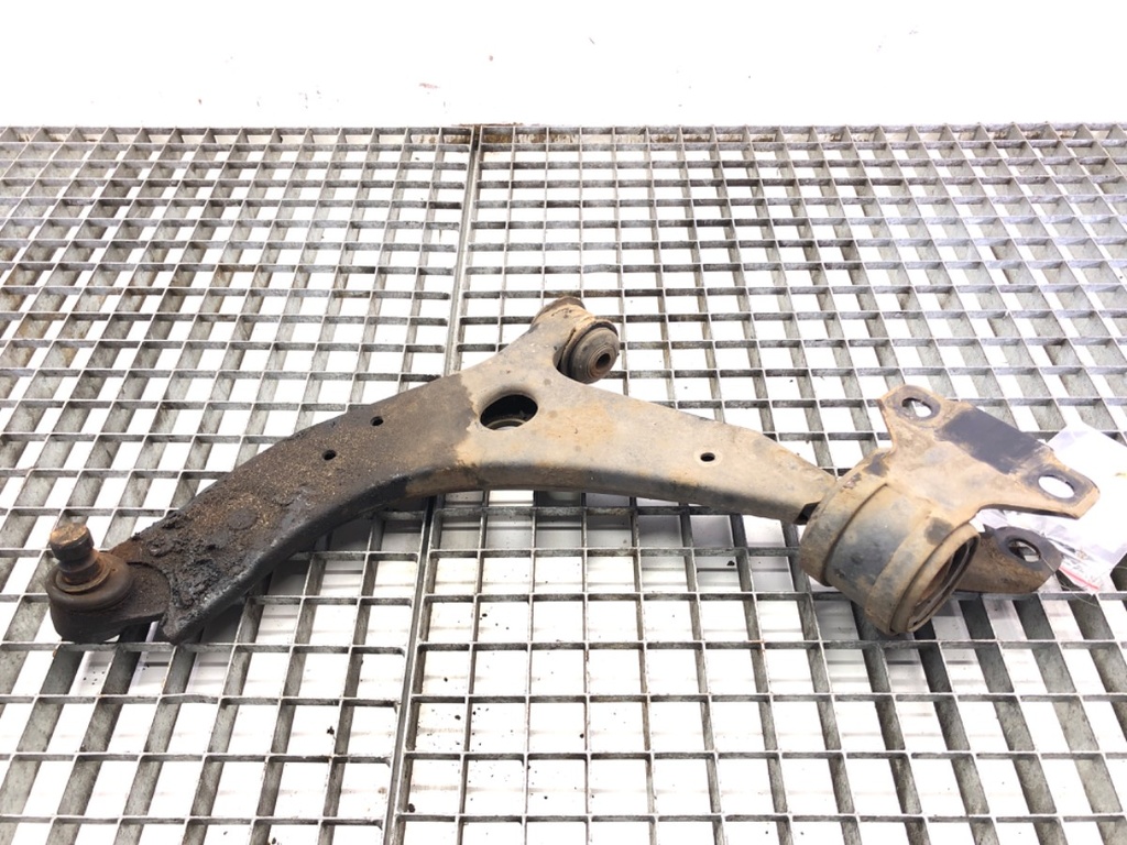 [STARK-613675] Aleta delantera izquierda Ford Focus III 2010-2022 2.0 119 kW